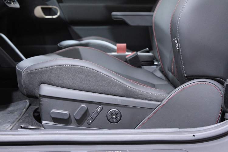 Used MINI Electric COOPER 2024 452km COOPER SE Racing Driver Interior 12