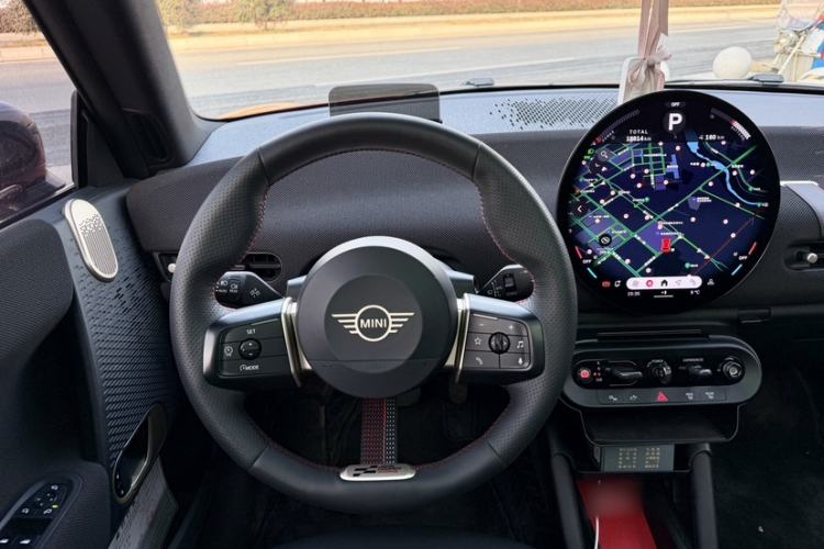 Used MINI Electric COOPER 2024 452km COOPER SE Racing Driver Interior 3