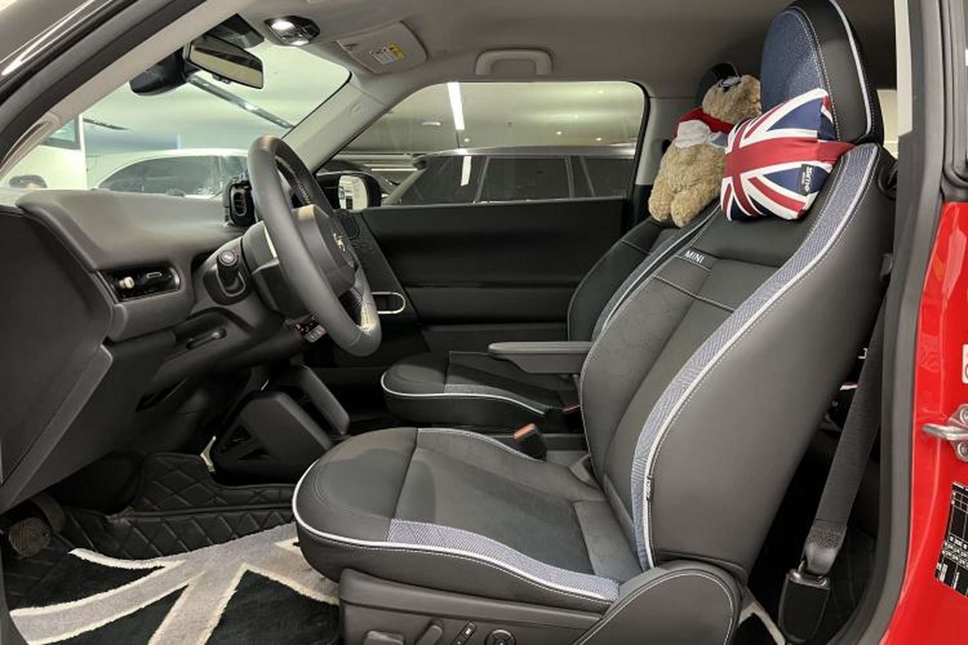 Used MINI Electric COOPER 2024 456km COOPER E Classic Edition Interior 5