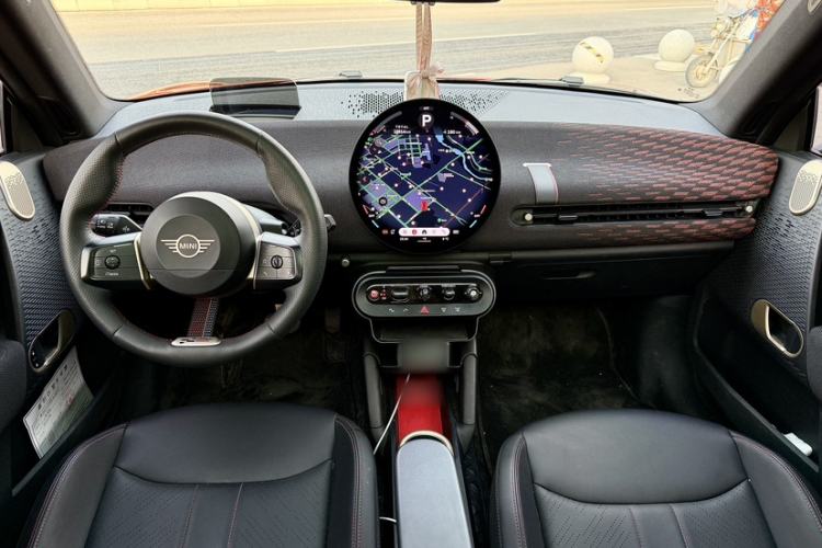 Used MINI Electric COOPER 2024 452km COOPER SE Racing Driver Interior 6