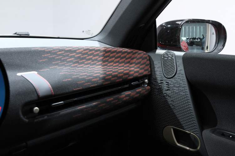 Used MINI Electric COOPER 2024 452km COOPER SE Racing Driver Interior 6