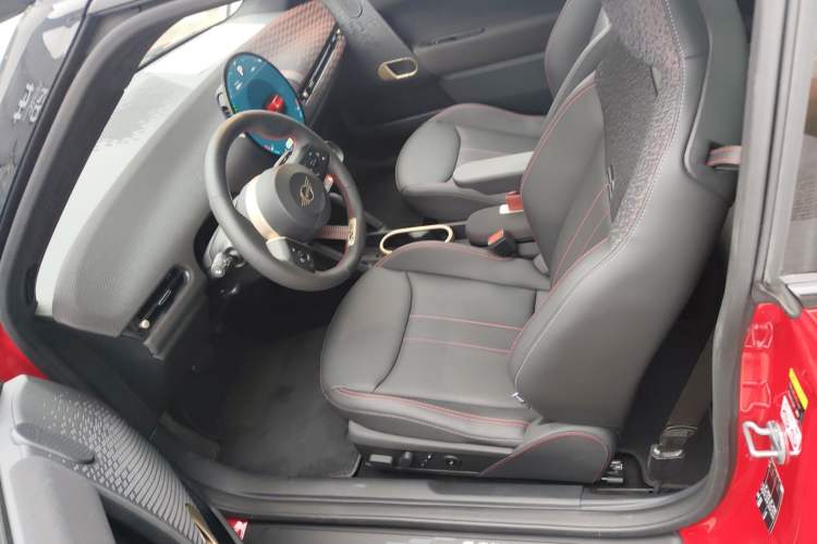 Used MINI Electric COOPER 2024 452km COOPER SE Racing Driver Left Front Seat