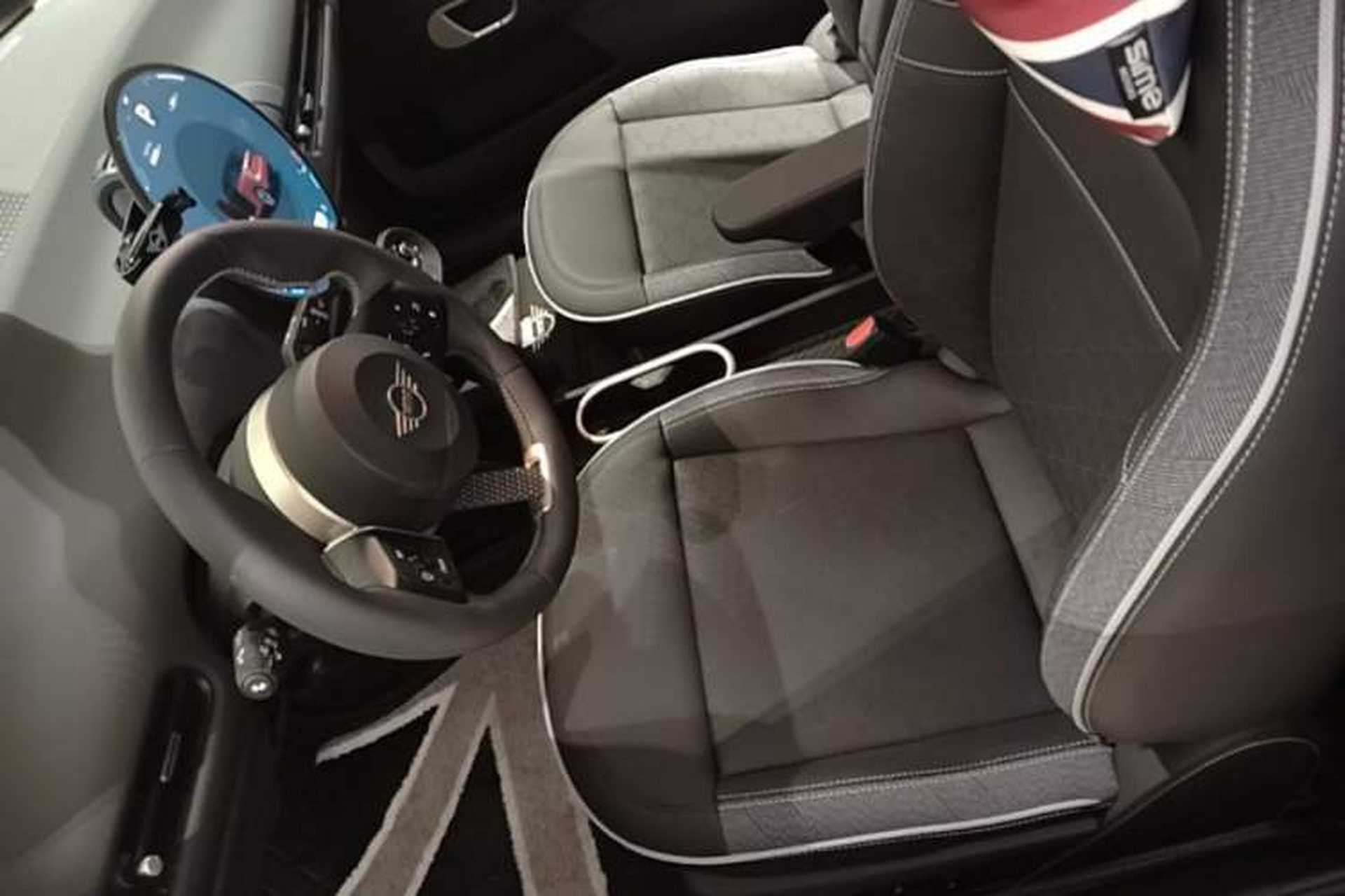 Used MINI Electric COOPER 2024 456km COOPER E Classic Edition Left Front Seat