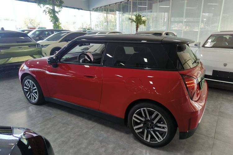 Used MINI Electric COOPER 2024 456km COOPER E Classic Edition Left Side