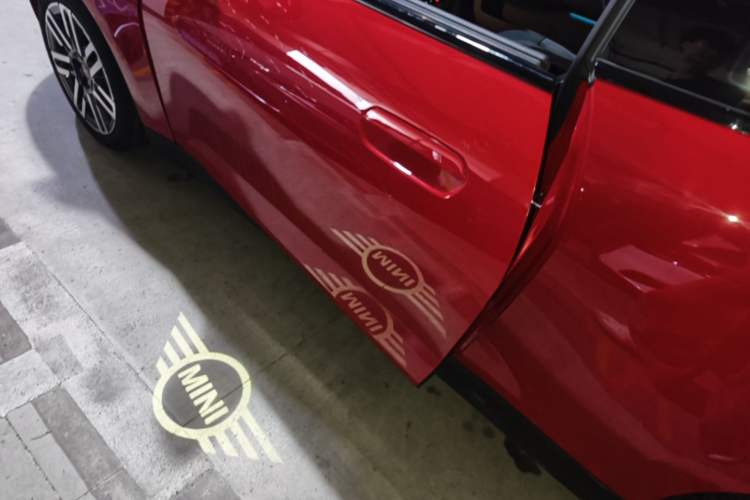 Used MINI Electric COOPER 2024 456km COOPER E Classic Edition Left Side Sill