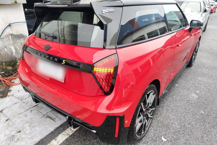 Used MINI Electric COOPER 2024 452km COOPER SE Racing Driver Rear Right 45 Deg
