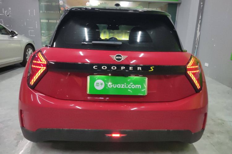 Used MINI Electric COOPER 2024 452km COOPER SE Artist Rear