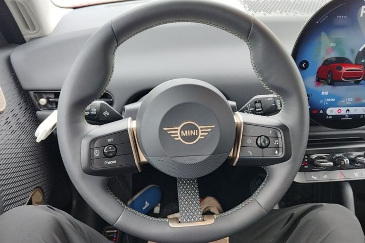 Used MINI Electric COOPER 2024 456km COOPER E Classic Edition Steering Wheel