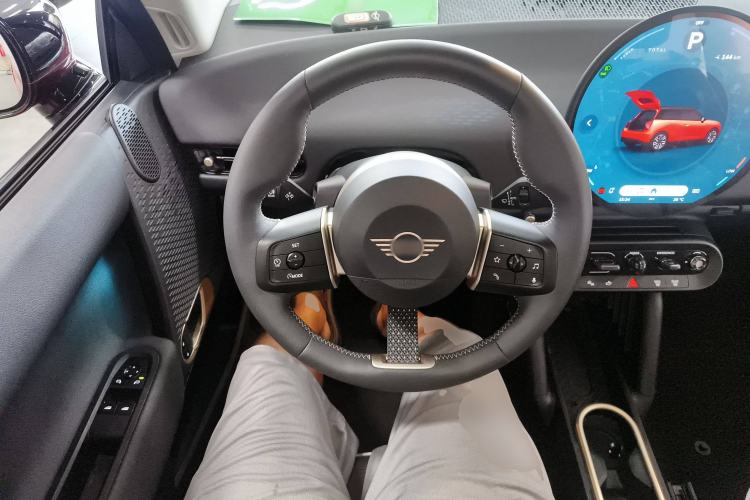 Used MINI Electric COOPER 2024 456km COOPER E Classic Edition Steering Wheel
