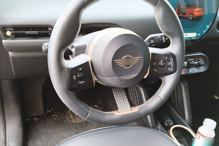 Used MINI Electric COOPER 2024 456km COOPER E Classic Edition Steering Wheel