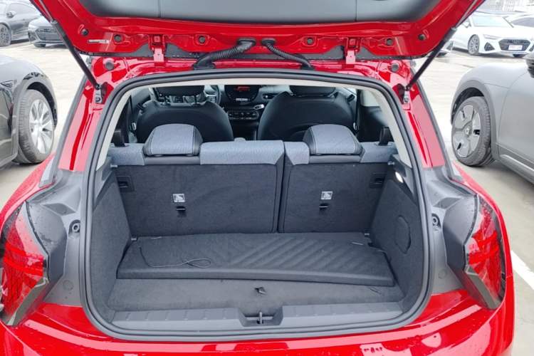Used MINI Electric COOPER 2024 456km COOPER E Classic Edition Trunk