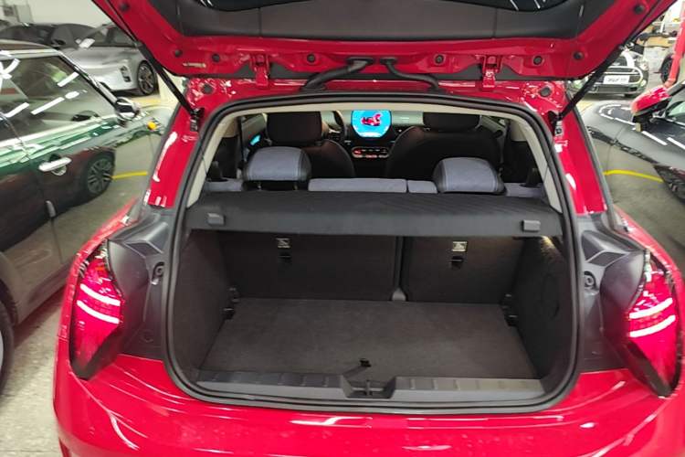 Used MINI Electric COOPER 2024 456km COOPER E Classic Edition Trunk