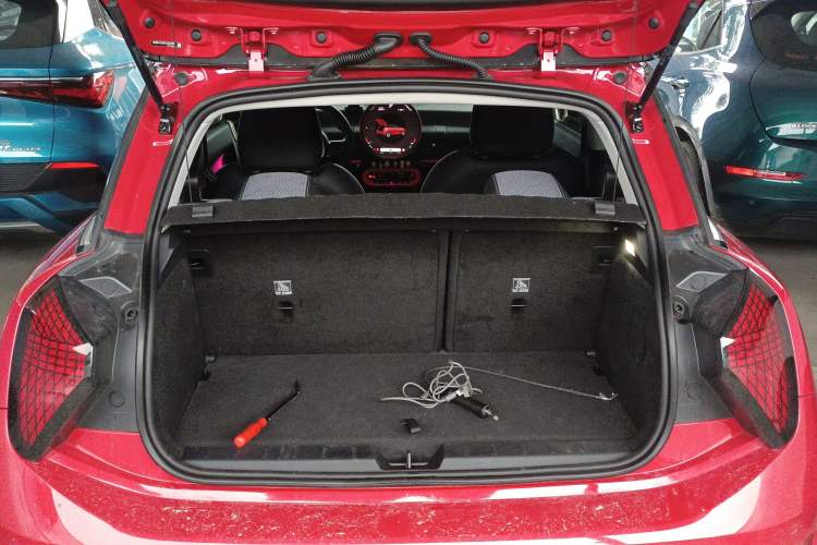 Used MINI Electric COOPER 2024 456km COOPER E Classic Edition Trunk