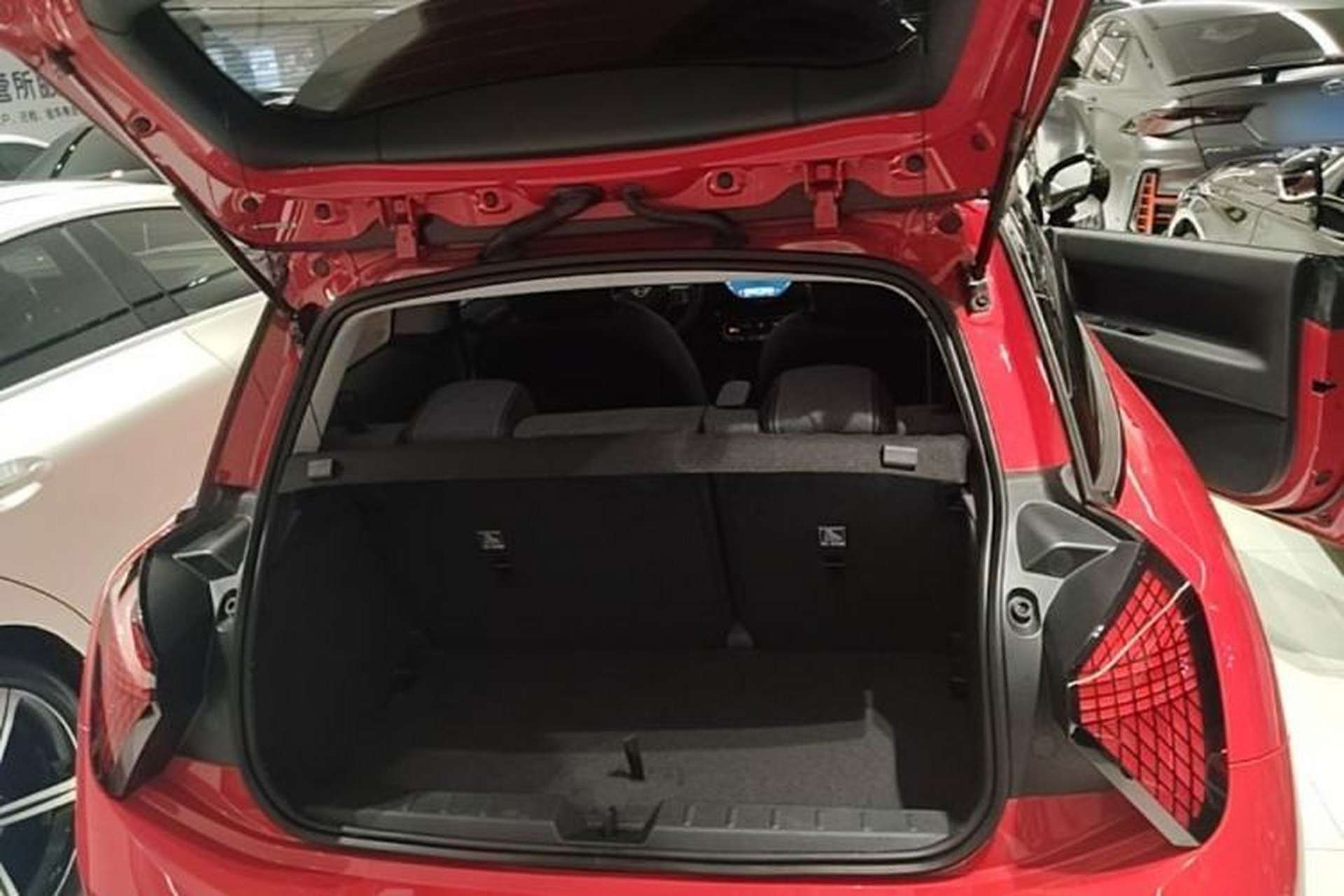 Used MINI Electric COOPER 2024 456km COOPER E Classic Edition Trunk
