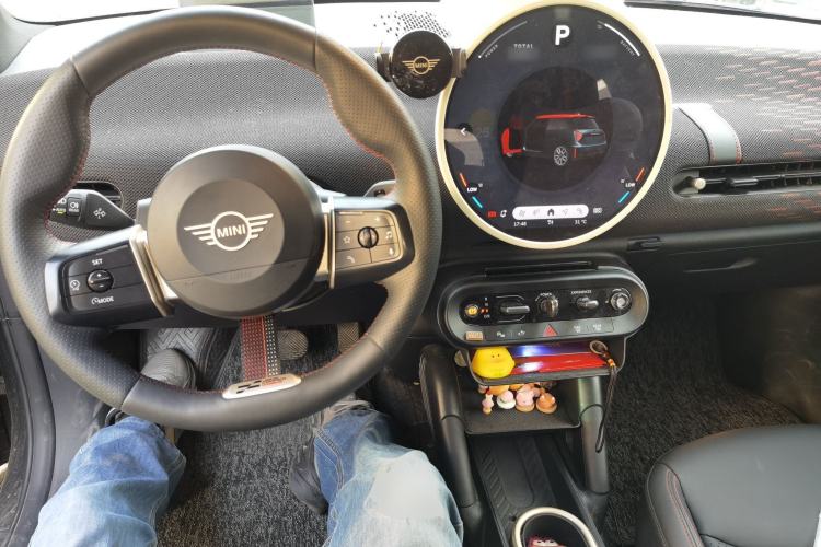 Used MINI Electric COOPER 2024 452km COOPER SE Racing Driver Center Console