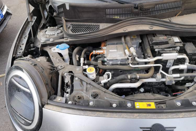 Used MINI Electric COOPER 2024 452km COOPER SE Racing Driver Engine Bay Right