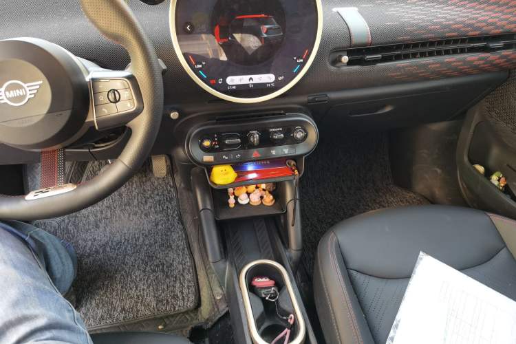 Used MINI Electric COOPER 2024 452km COOPER SE Racing Driver Gear Lever