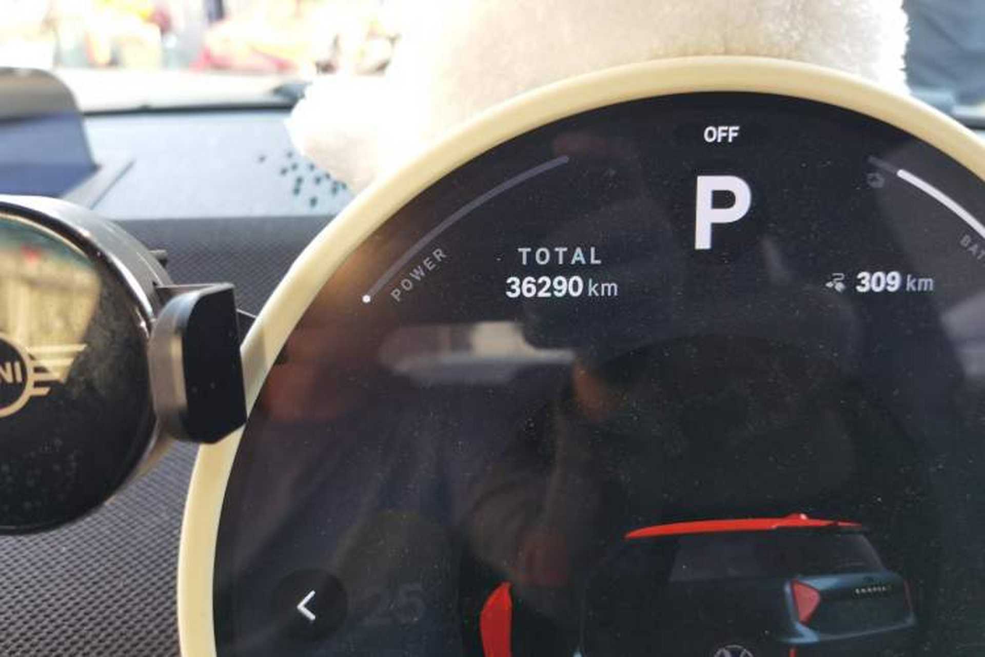 Used MINI Electric COOPER 2024 452km COOPER SE Racing Driver Odometer Close Up