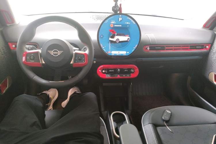 Used MINI Electric COOPER 2024 456km COOPER E Classic Edition Center Console