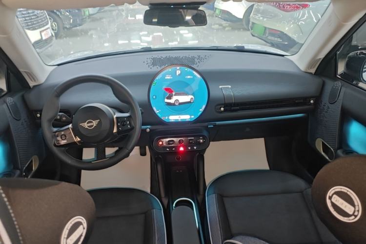 Used MINI Electric COOPER 2024 456km COOPER E Classic Edition Center Console