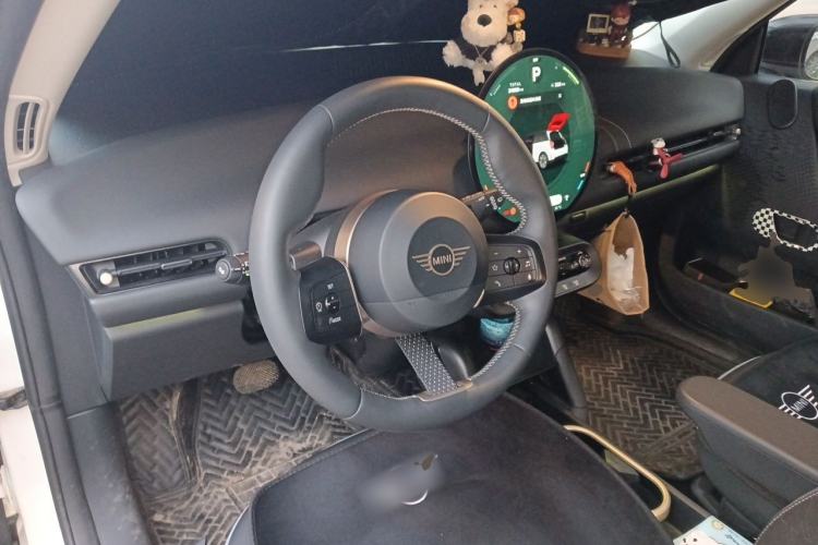 Used MINI Electric COOPER 2024 456km COOPER E Classic Edition Center Console