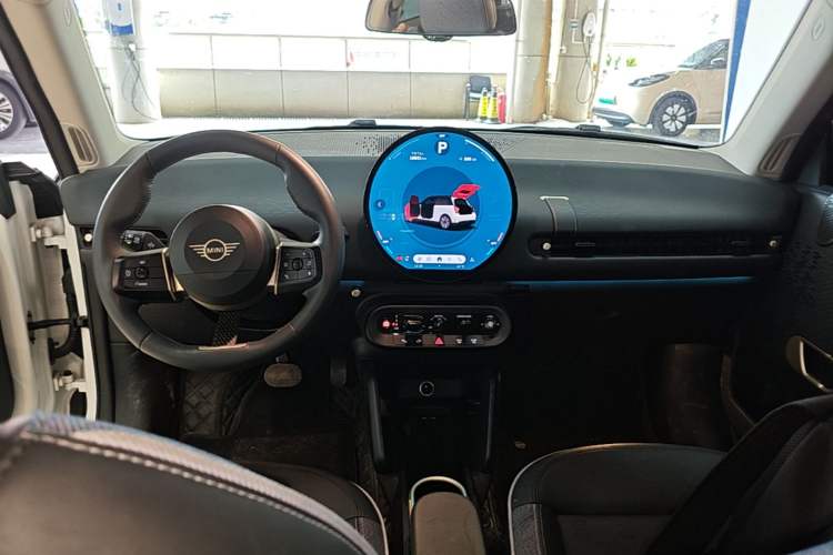Used MINI Electric COOPER 2024 456km COOPER E Classic Edition Center Console