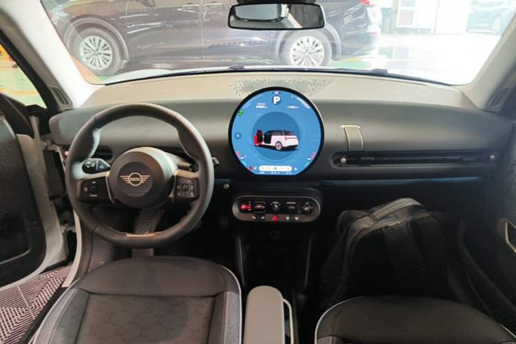 Used MINI Electric COOPER 2024 456km COOPER E Classic Edition Center Console