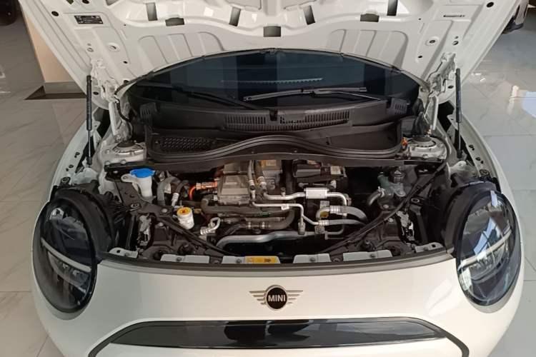 Used MINI Electric COOPER 2024 456km COOPER E Classic Edition Engine Bay