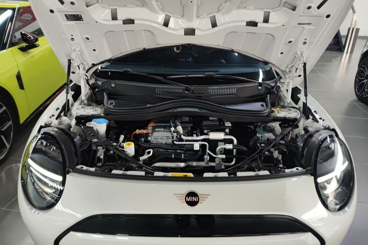 Used MINI Electric COOPER 2024 456km COOPER E Classic Edition Engine Bay