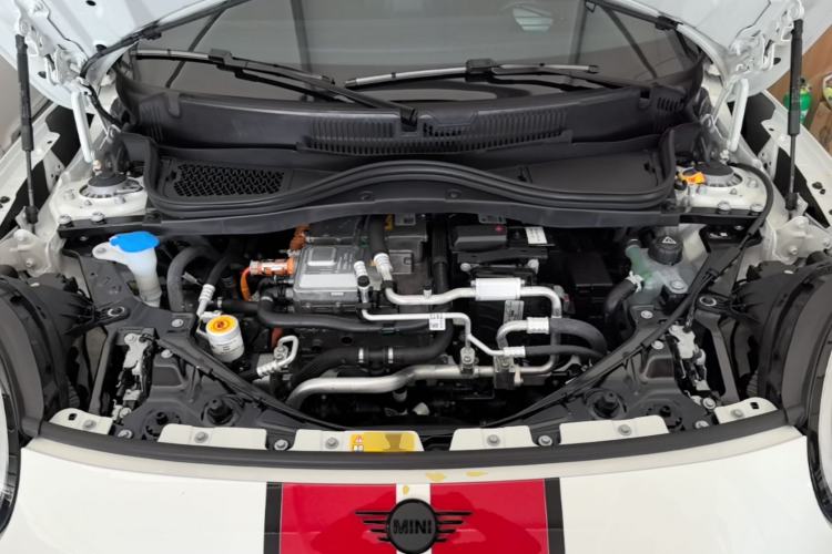 Used MINI Electric COOPER 2024 452km COOPER SE Racing Driver Engine Bay