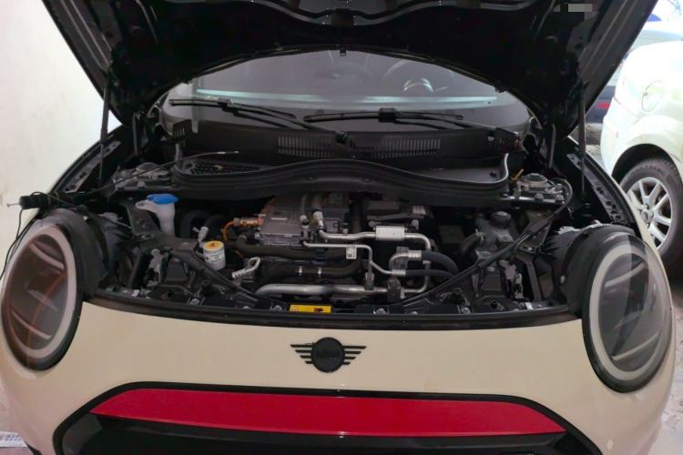 Used MINI Electric COOPER 2024 452km COOPER SE Racing Driver Engine Bay