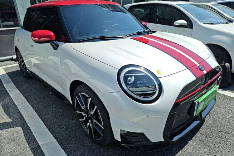 Used MINI Electric COOPER 2024 452km COOPER SE Racing Driver Exterior 1