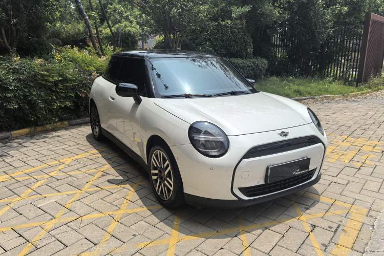 Used MINI Electric COOPER 2024 456km COOPER E Classic Edition Exterior 2