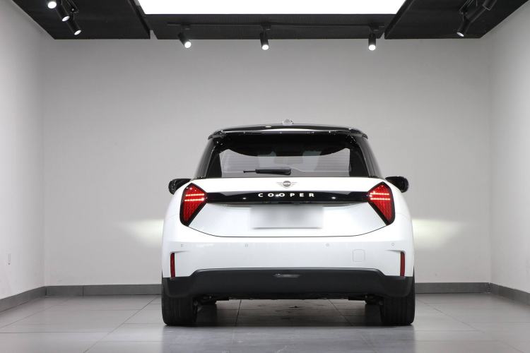 Used MINI Electric COOPER 2024 456km COOPER E Classic Edition Exterior 3