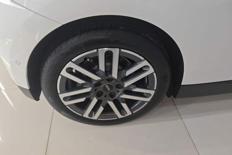 Used MINI Electric COOPER 2024 456km COOPER E Classic Edition Exterior 5