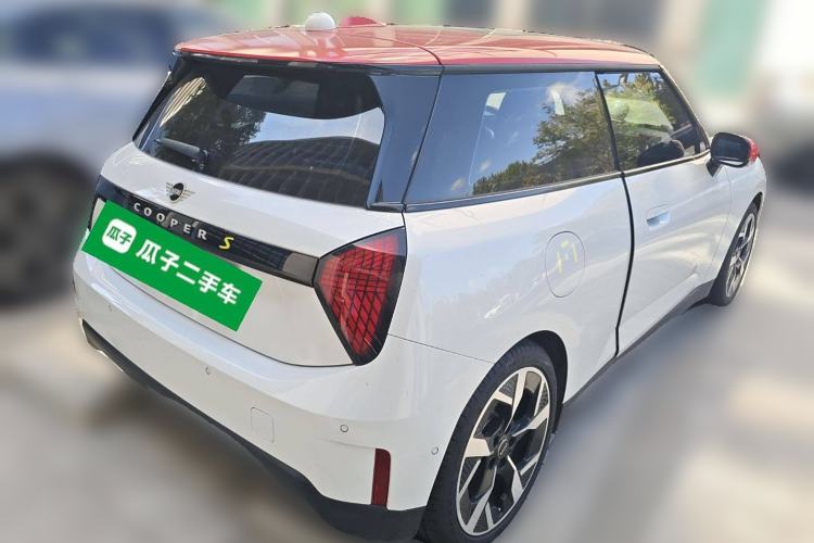 Used MINI Electric COOPER 2024 452km COOPER SE Artist Exterior 5