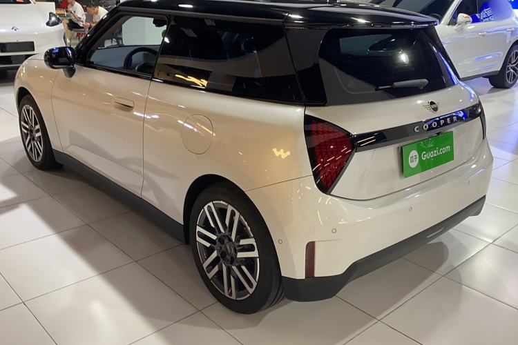 Used MINI Electric COOPER 2024 456km COOPER E Classic Edition Exterior 5