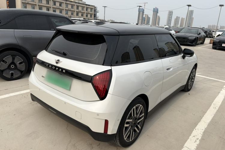 Used MINI Electric COOPER 2024 456km COOPER E Classic Edition Exterior 7