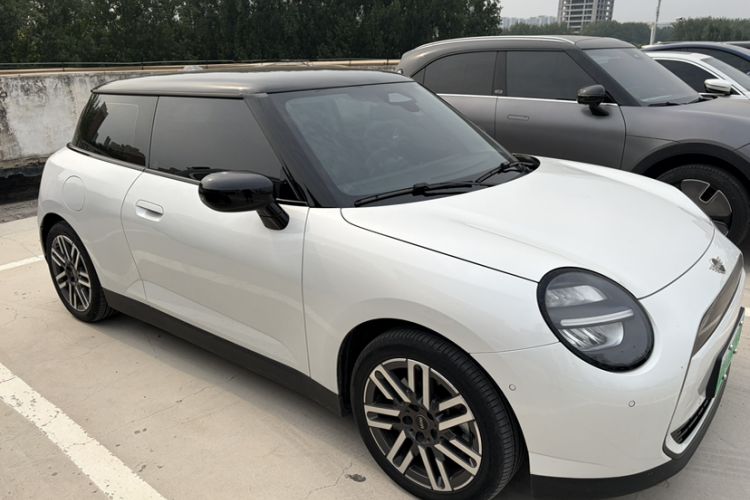 Used MINI Electric COOPER 2024 456km COOPER E Classic Edition Exterior 8