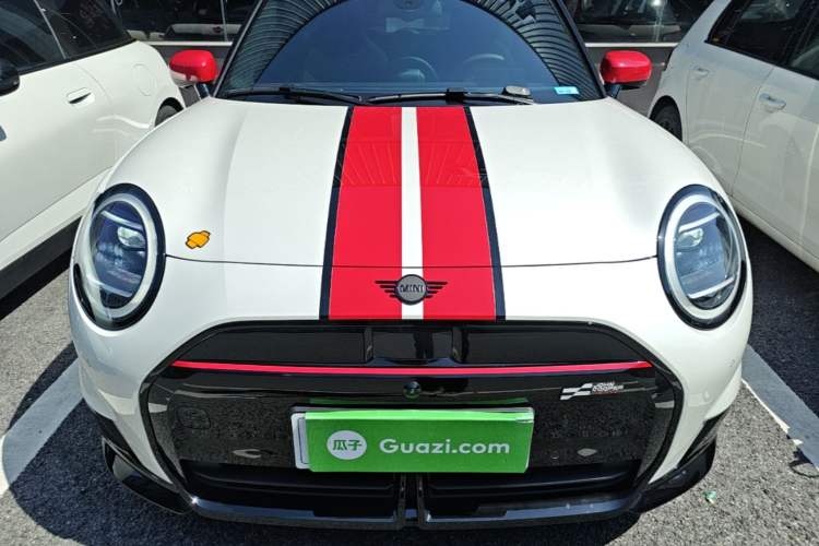 Used MINI Electric COOPER 2024 452km COOPER SE Racing Driver Front