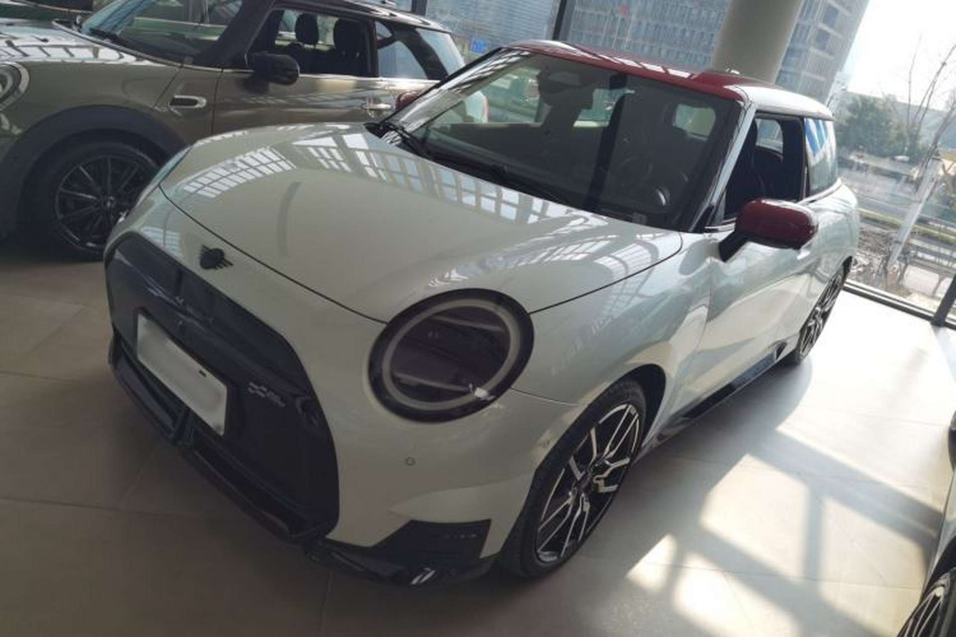 Used MINI Electric COOPER 2024 452km COOPER SE Racing Driver Front Left 45 Deg