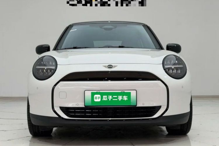 Used MINI Electric COOPER 2024 456km COOPER E Classic Edition Front