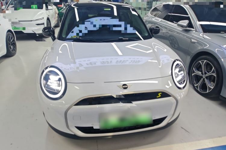 Used MINI Electric COOPER 2024 452km COOPER SE Artist Front
