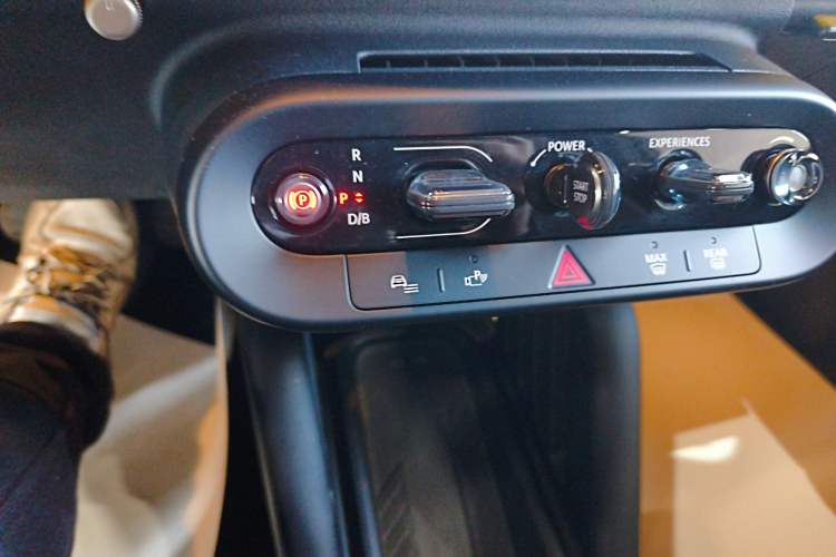 Used MINI Electric COOPER 2024 452km COOPER SE Racing Driver Gear Lever