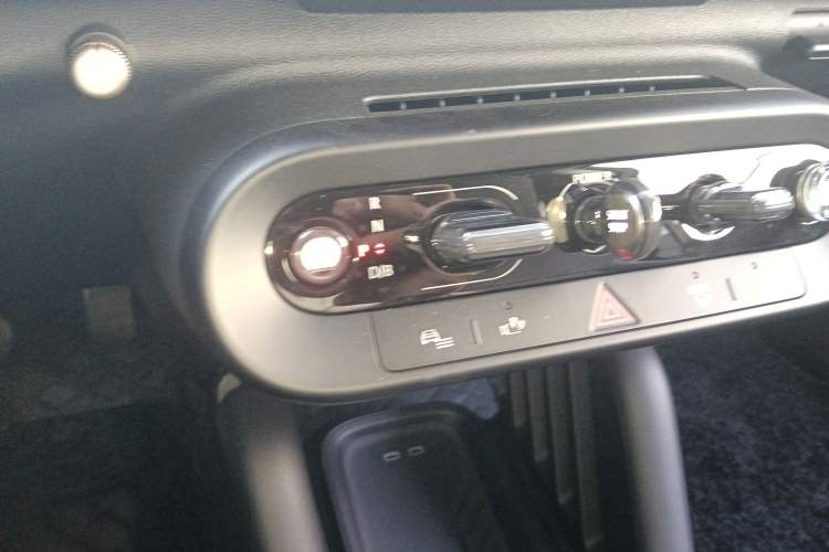 Used MINI Electric COOPER 2024 456km COOPER E Classic Edition Gear Lever