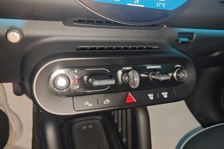 Used MINI Electric COOPER 2024 456km COOPER E Classic Edition Gear Lever