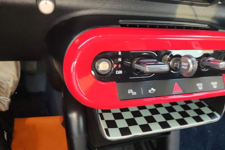 Used MINI Electric COOPER 2024 456km COOPER E Classic Edition Gear Lever
