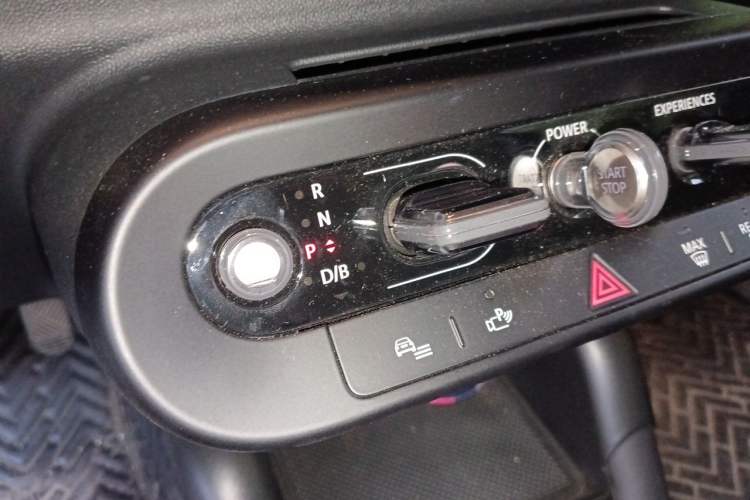Used MINI Electric COOPER 2024 456km COOPER E Classic Edition Gear Lever