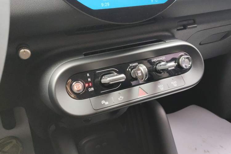 Used MINI Electric COOPER 2024 456km COOPER E Classic Edition Gear Lever