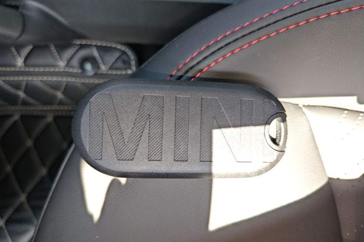Used MINI Electric COOPER 2024 452km COOPER SE Racing Driver Interior 1